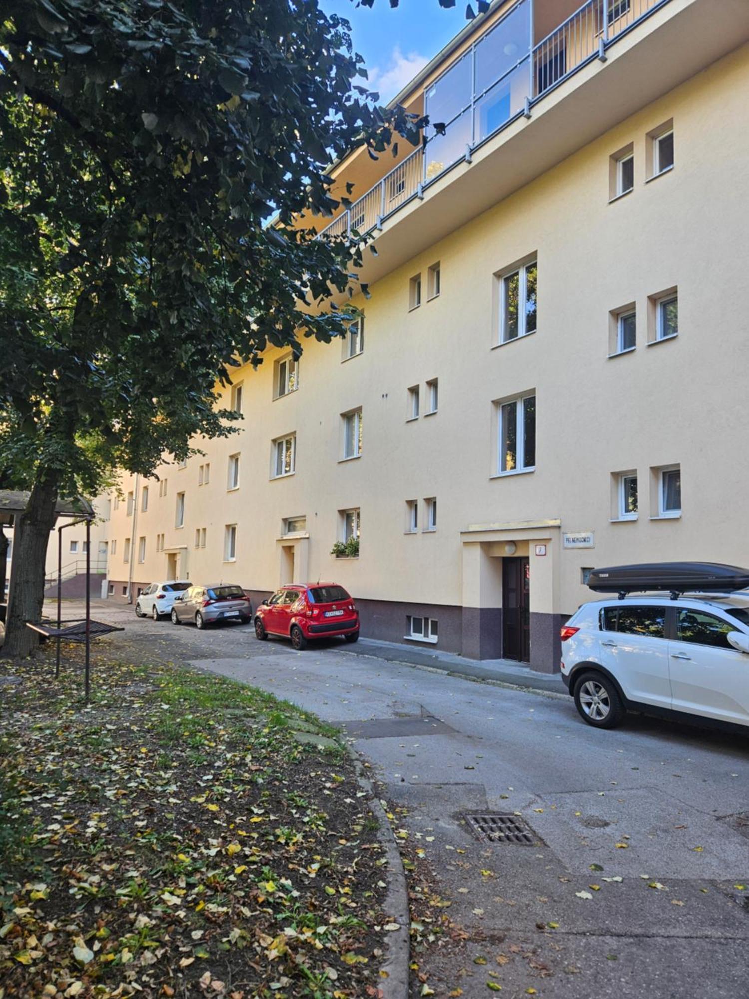 Luxusny Apartman Pri Nemocnici كَشّا المظهر الخارجي الصورة